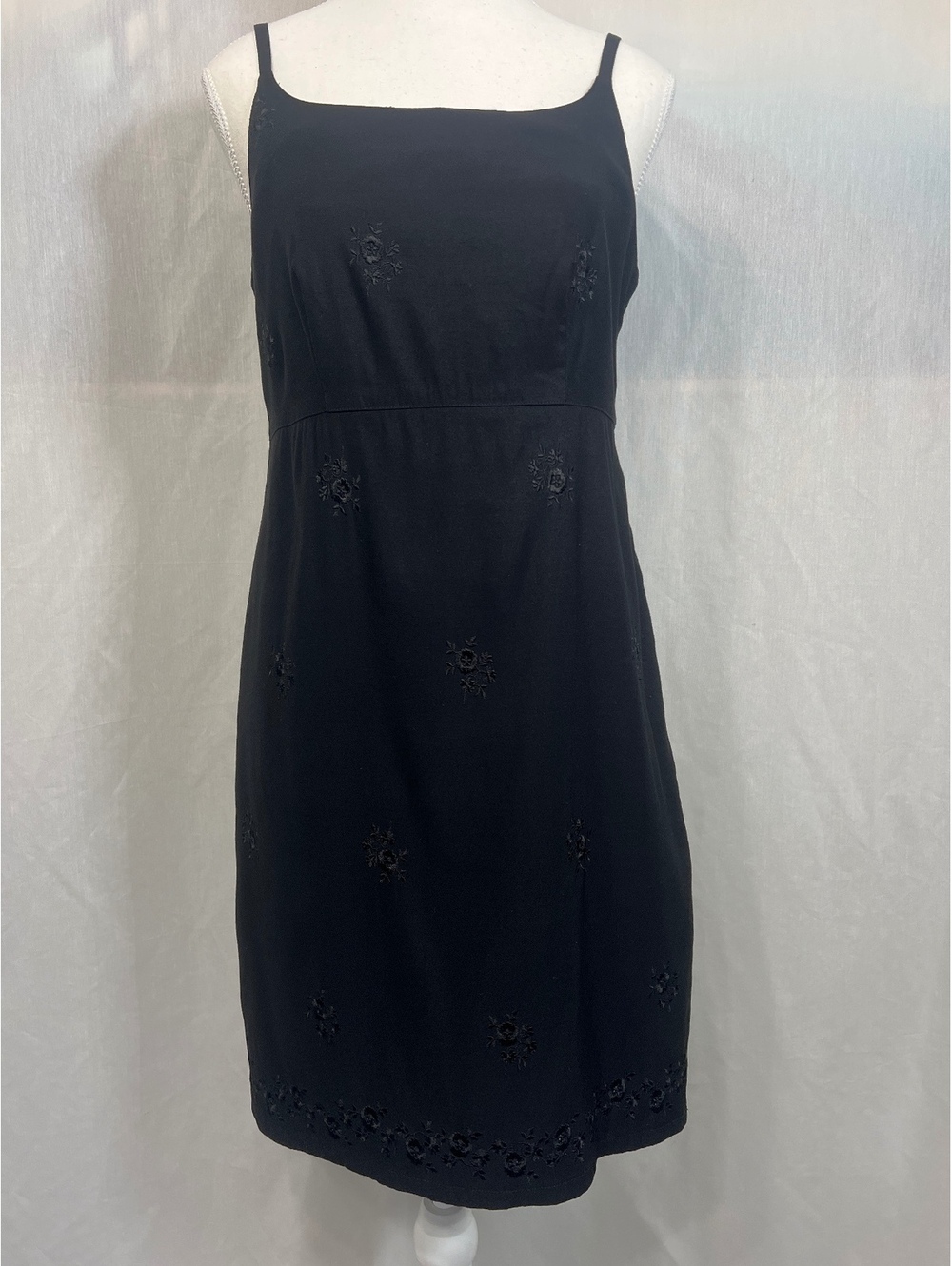GAP Black Embroidered Floral Spaghetti Strap Dress Y2K Dress Women's Size 8
